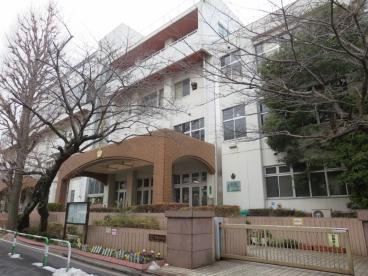 小学校　文京区立汐見小学校（小学校）まで1435m