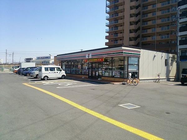 コンビニ　セブンイレブン堺下田町店（コンビニ）まで486m