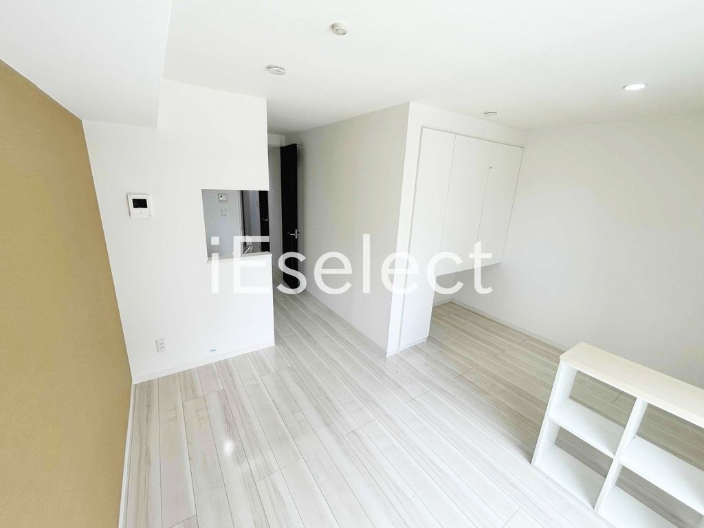 その他部屋・スペース　バルコニー側からみたお部屋です♪