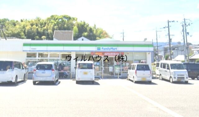 コンビニ　ファミリーマート和泉唐国店（コンビニ）まで1000m