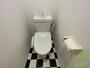 トイレ　トイレはウォシュレット機能付き。シャワートイレは日本の宝。