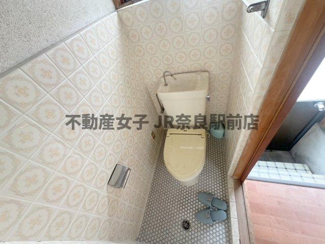 高畑町貸家のトイレ写真