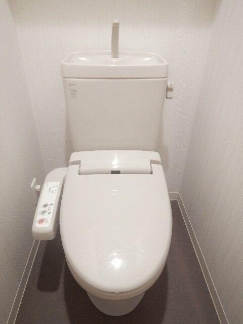 トイレ　落ち着いたトイレです