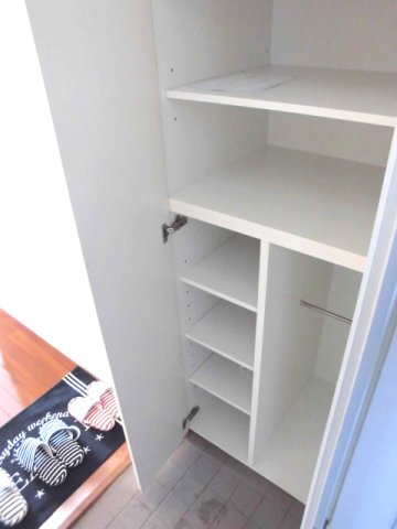 収納　405号室の写真を使用しています。