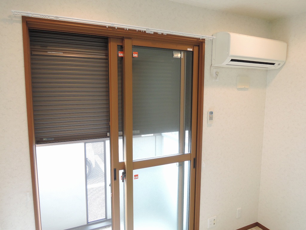 その他設備　シャッター雨戸・防犯フィルム施工