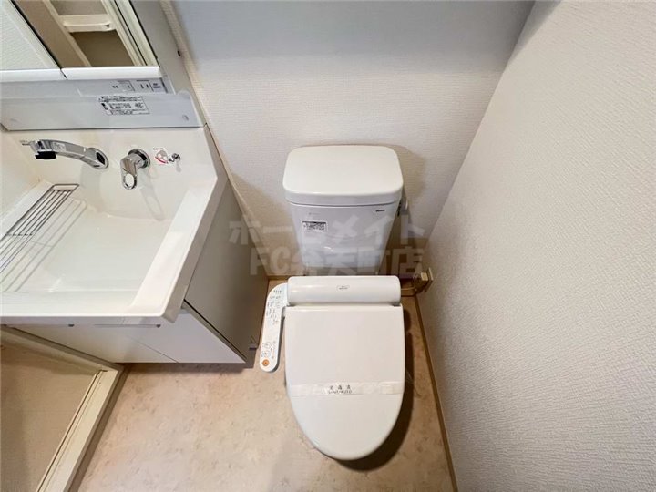 トイレ　トイレもきれいです