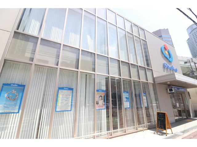 銀行　大阪商工信用金庫西梅田支店（銀行）まで330m