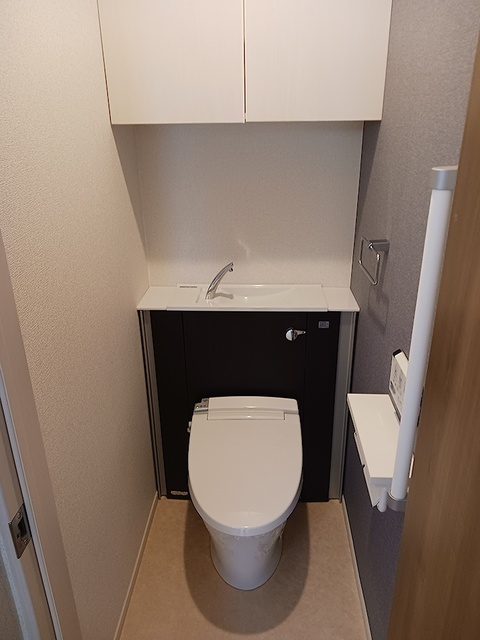 ＪＲ外房線 茂原駅 徒歩20分 2階建 築6年のトイレ写真
