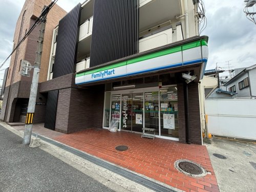 コンビニ　ファミリーマート 東大阪近江堂店（コンビニ）まで94m