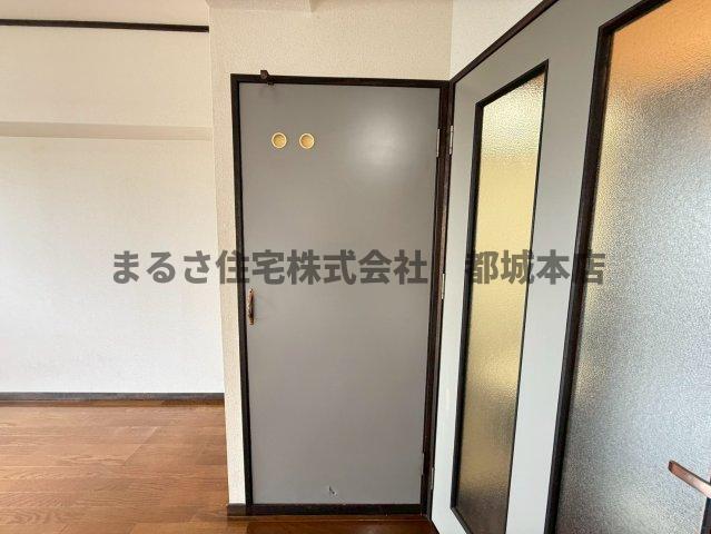 その他　こちらのリビングで趣味の時間をお楽しみください