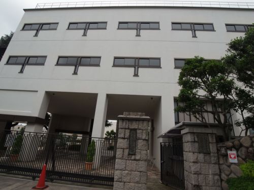 大学・短大　神戸松蔭女子学院大学（大学・短大）まで1506m