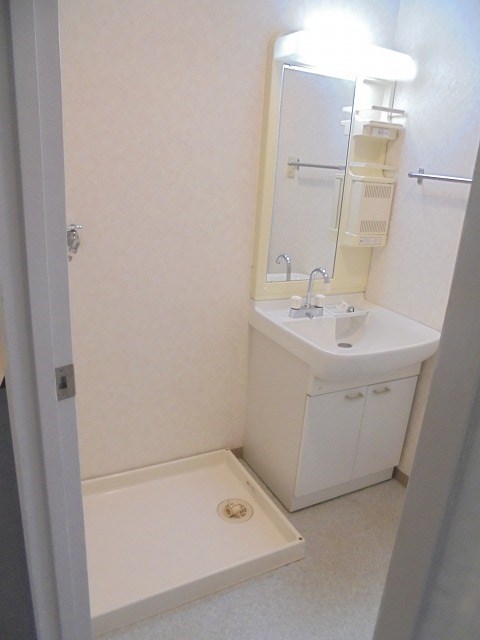 洗面設備　写真は212号室です（参考）