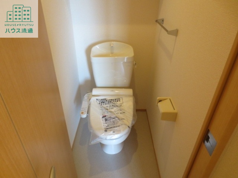 トイレ　写真は別号室です。