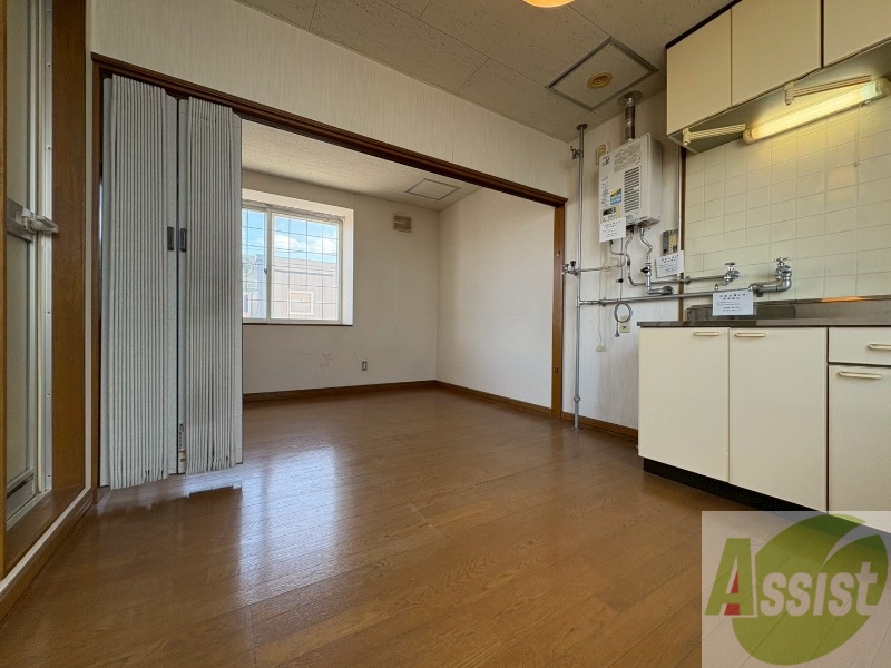 居室・リビング　広くてキレイなお部屋が広がっていて、充実した生活が送れそう。