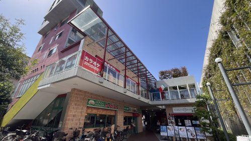 飲食店　クロスコート秋津店（飲食店）まで772m