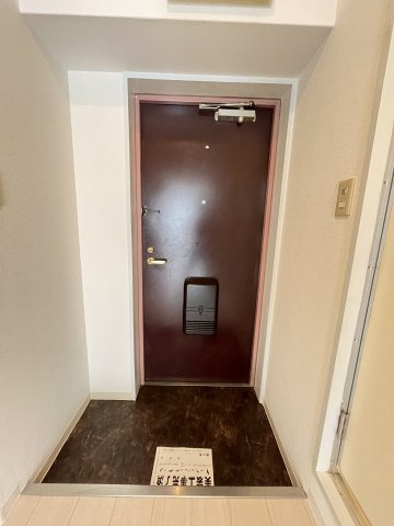 玄関　落ち着いた玄関です