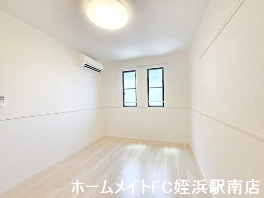 その他設備　★独立部屋にもエアコン設置済み♪★