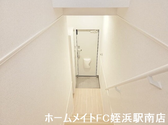 玄関　★お部屋は広々！設備は充実！★