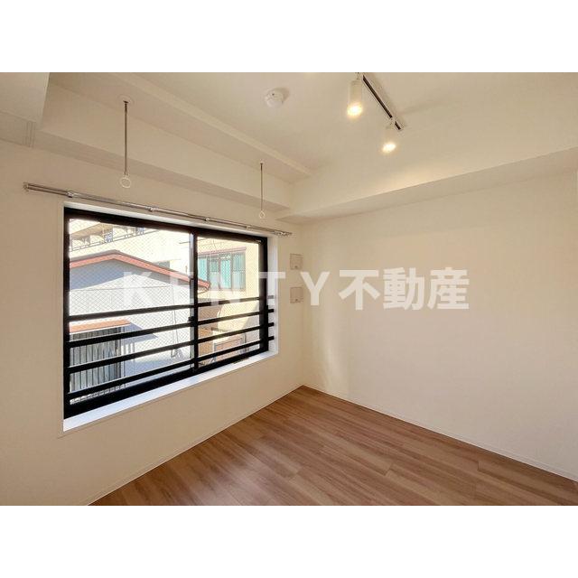 その他部屋・スペース　落ち着いて過ごせるお部屋なので、寝室にいかがでしょうか