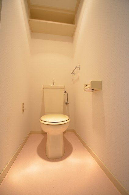 トイレ　別号室の写真です