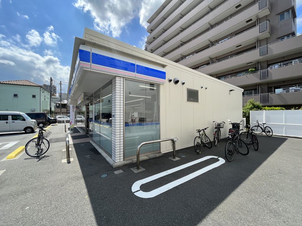 コンビニ　ローソン 茅ヶ崎駅幸町店（コンビニ）まで160m