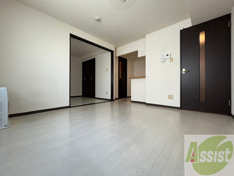 居室・リビング　明るいお部屋は気持ちよく過ごせそうですね。
