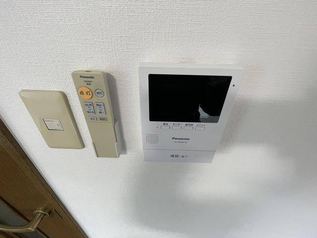 セキュリティ　モニター付きインターホンあります。