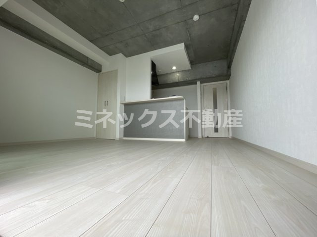 居室・リビング　同タイプのお部屋の写真。現況を優先します。