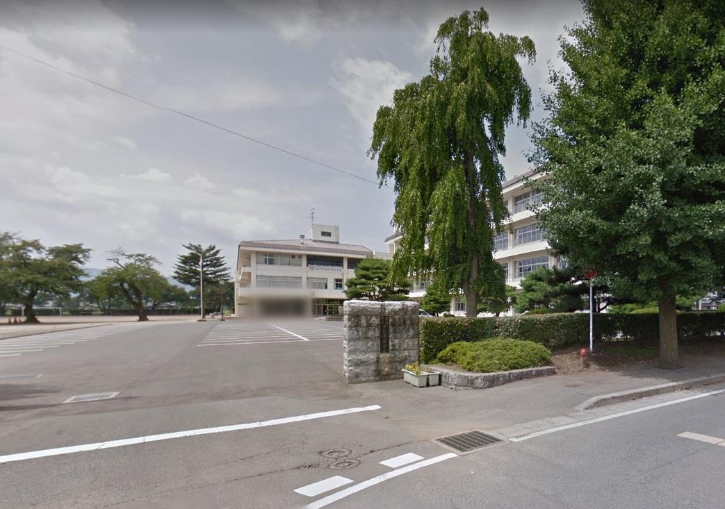 中学校　紫波町立紫波第一中学校（中学校）まで1862m