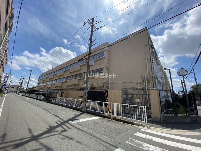 小学校　東大阪市立布施小学校（小学校）まで348m