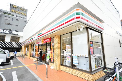 コンビニ　セブンイレブン 大阪長居１丁目店（コンビニ）まで104m