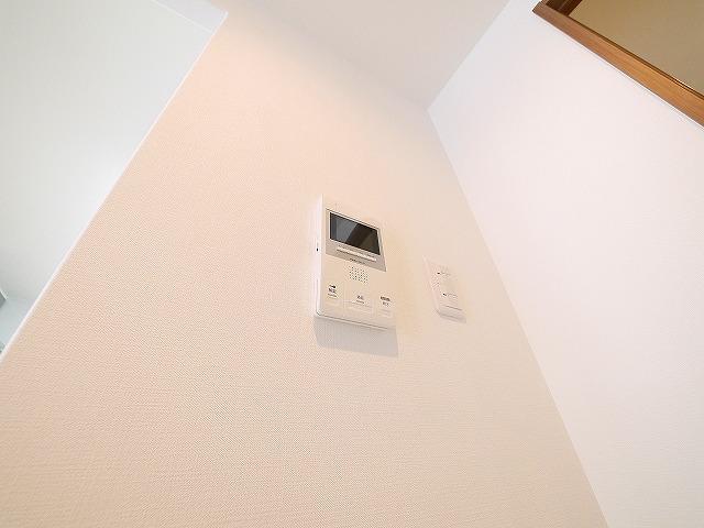 セキュリティ　モニター付きインターホン