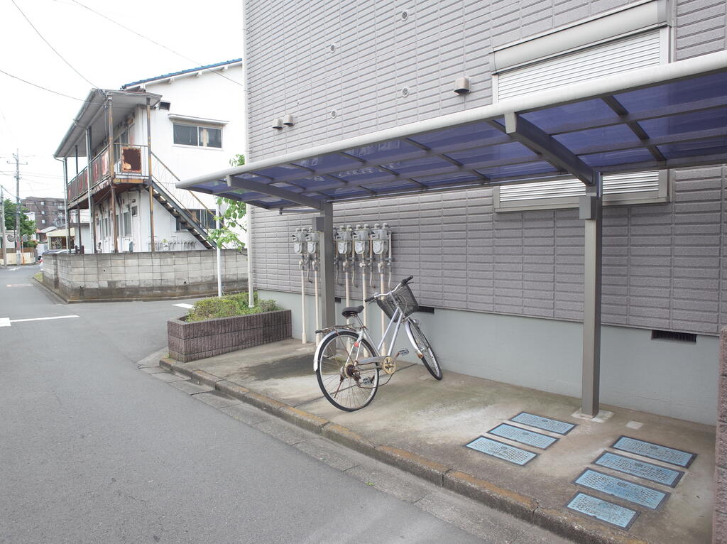 その他共有部分　屋根付き駐輪場