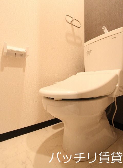 トイレ　同型イメージの為、現状を優先致します。