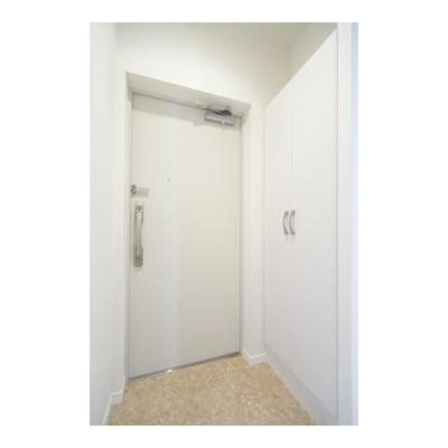 玄関　※写真は同タイプ住戸です。