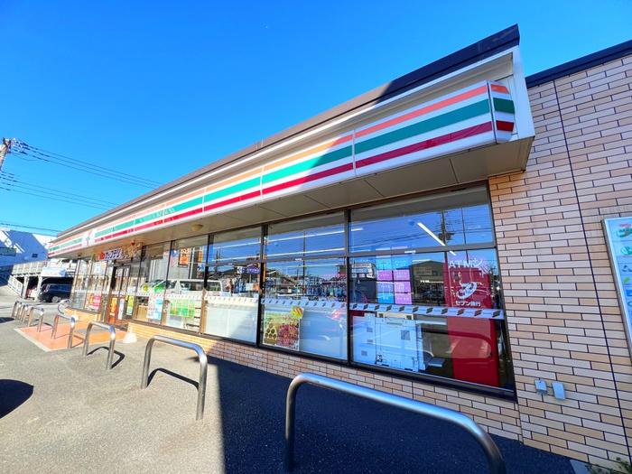コンビニ　セブンイレブン（コンビニ）まで100m