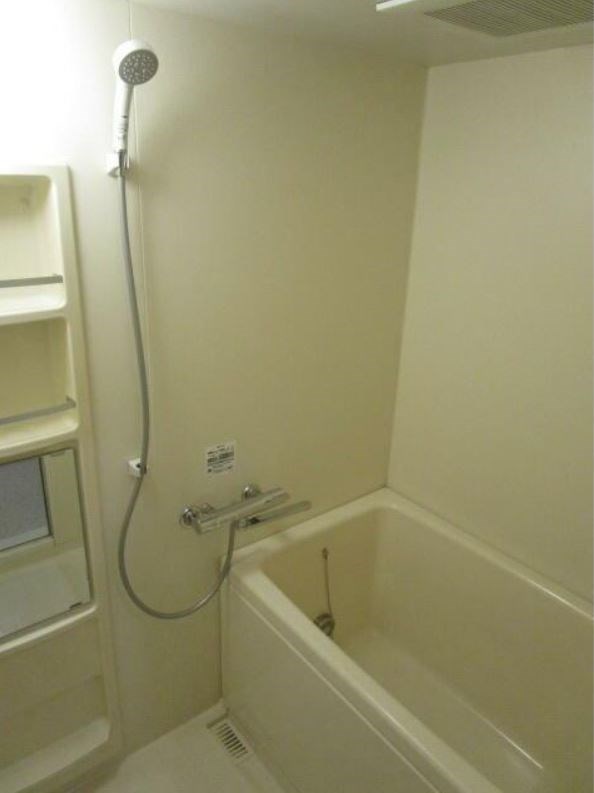 バス・シャワールーム　※参考写真（同物件別部屋です)