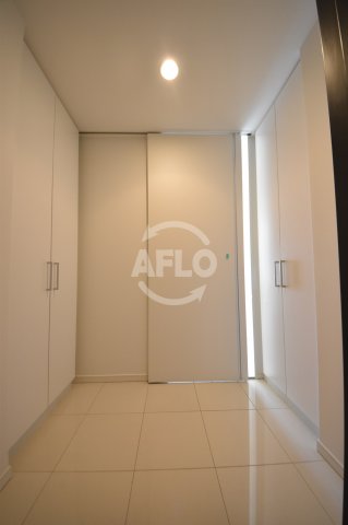 玄関　リバーサイドタワー中之島　玄関