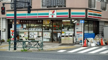 コンビニ　セブン-イレブン 大田区西糀谷３丁目店（コンビニ）まで114m