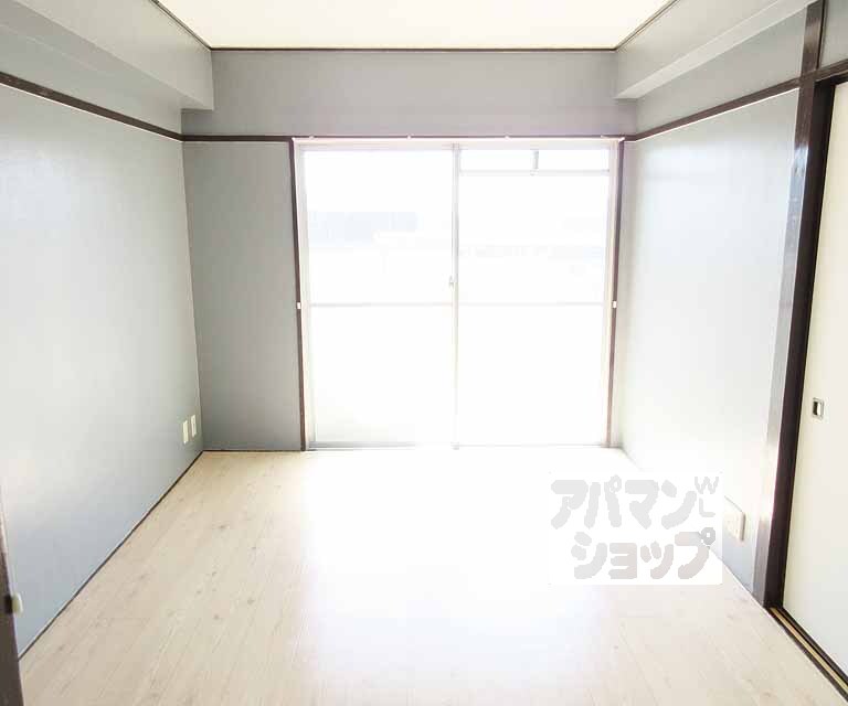 居室・リビング　南向きで明るいお部屋です！