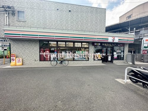 コンビニ　セブン-イレブン 新横浜駅南口店（コンビニ）まで964m