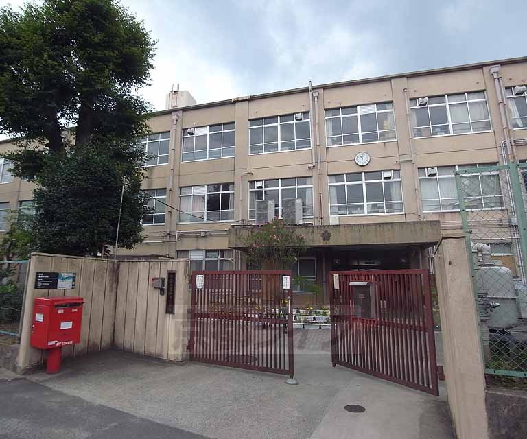 小学校　梅津小学校（小学校）まで600m
