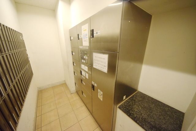 ロビー　ゆとりのあるロビーです