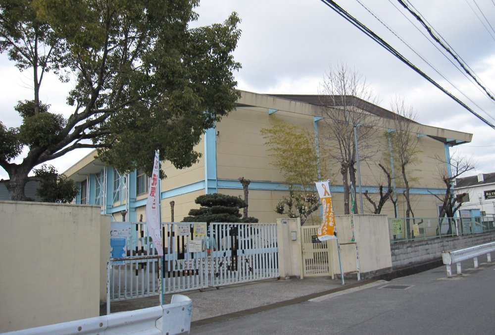 小学校　池田小学校（小学校）まで748m