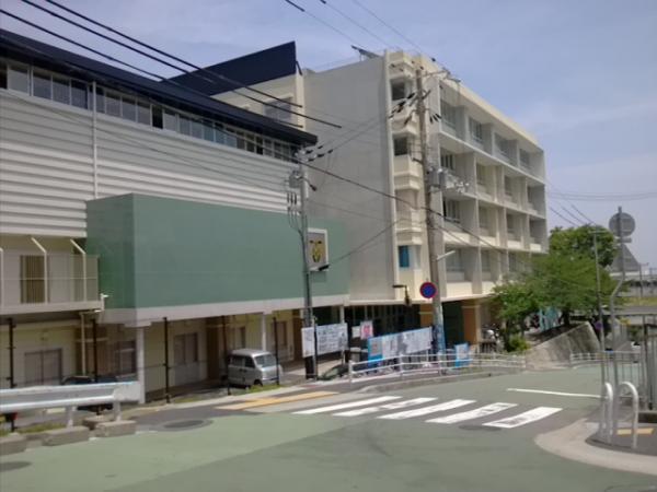 中学校　神戸市立夢野中学校（中学校）まで577m