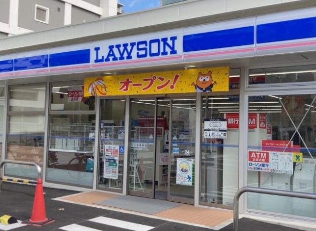 コンビニ　ローソン 淀川新高三丁目店（コンビニ）まで555m