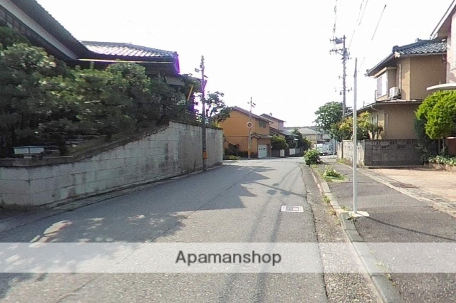その他　前面道路（その他）まで0m