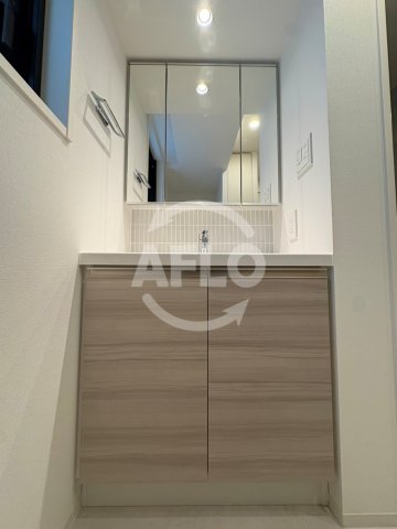 洗面設備　ザ・パークハビオ谷町六丁目クロス　独立洗面台
