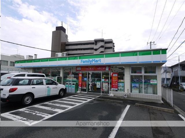 コンビニ　ファミリーマート二の森店（コンビニ）まで427m