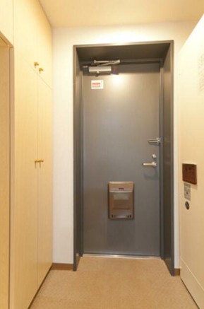 玄関　同タイプのお写真です